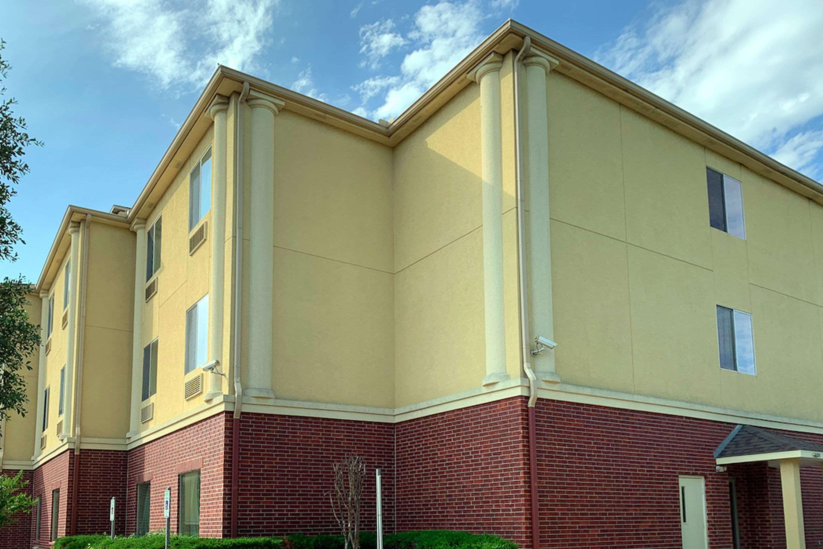 Comfort Suites Texas Ave College Station Exterior photo